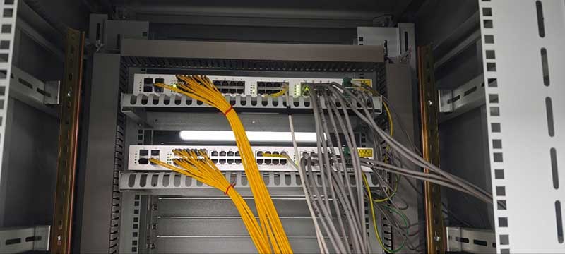 1723168823194899.jpg 應(yīng)用機(jī)柜1.jpg