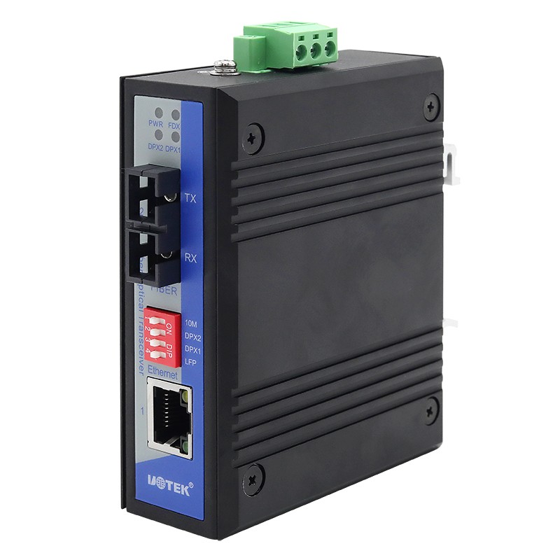 1口百兆網(wǎng)絡(luò)光纖收發(fā)器